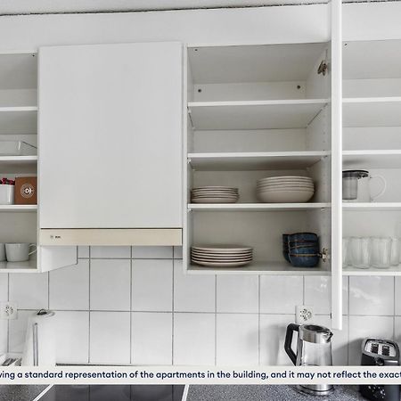 Urban Living Redefined: Apartment In Oerlikon チューリッヒ エクステリア 写真
